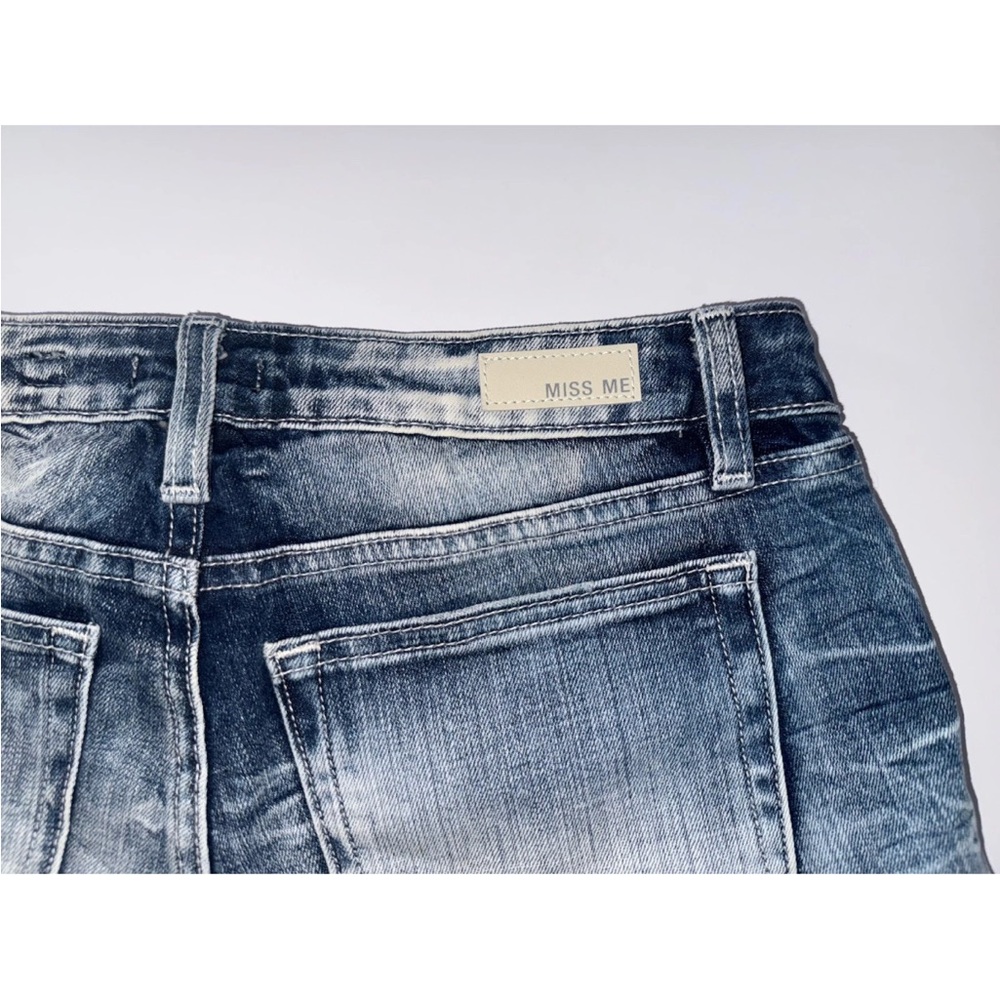 Miss Me Embroidered Jean Denim Shorts Lace & Sequined Scalloped Hem 28 Short - Picture 7 of 9